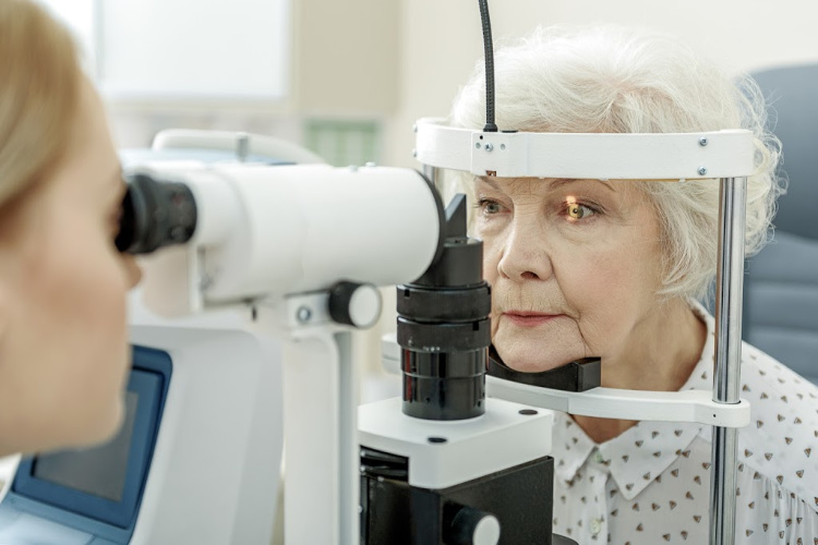 cannabis for glaucoma older woman eye exam